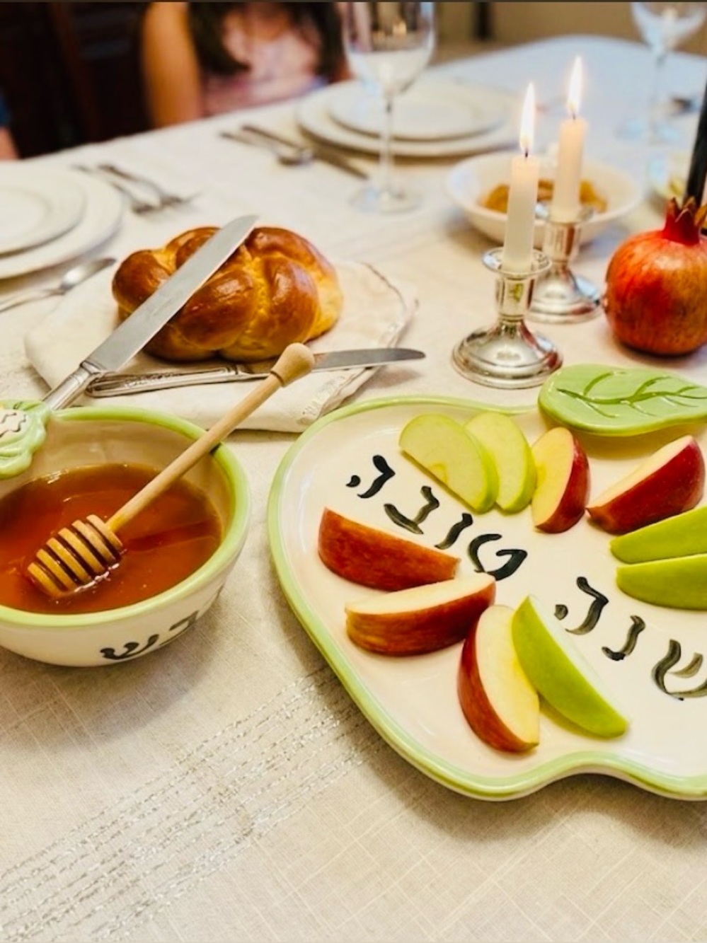 Judaica-Jewish new year-apple & honey-set of 2 ceramic dishes-handmade-signed
